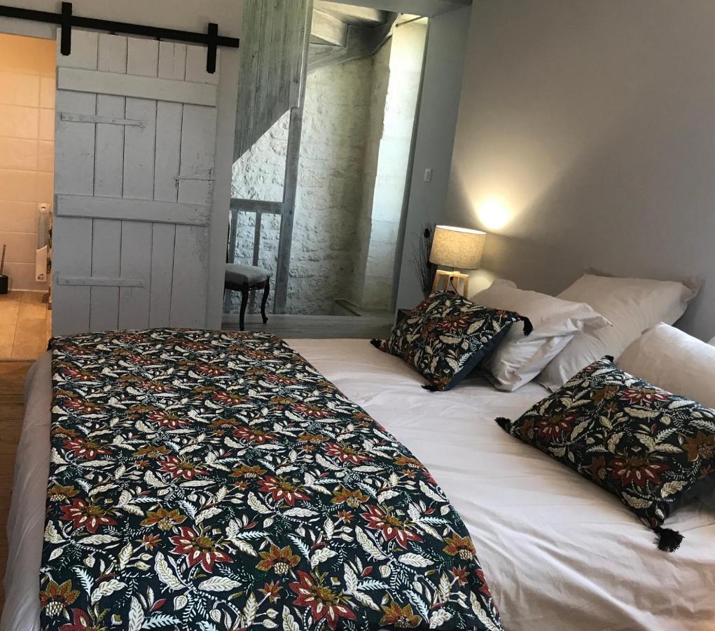 Logis De Pierre Levee Bed and Breakfast Bessines Εξωτερικό φωτογραφία