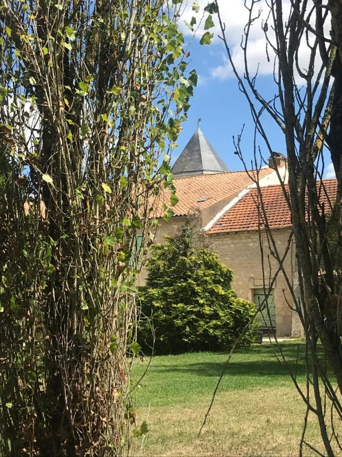 Logis De Pierre Levee Bed and Breakfast Bessines Εξωτερικό φωτογραφία
